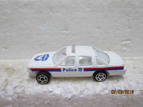 DIE CAST POLICE CAR - LOT 664R