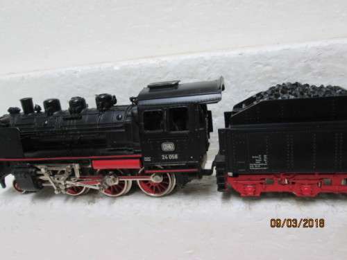 HO SCALE : MARKLIN DB 2-6-0  STEAM LOCO - LOT 695R