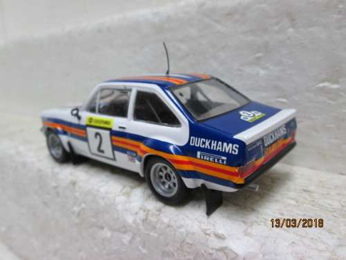 1:43 SCALE DIE-CAST FORD ESCORT RS 1800 RALLY CAR - LOT 752R