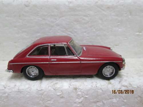 MATCHBOX-DINKY DY19 - MGB-GT V8- LOT 937R