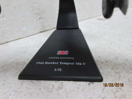 1:72 SCALE AMERCOM COLLECTION FIGHTER PLANE - UK 1944 HAWKER TEMPEST MkV  - LOT 996R