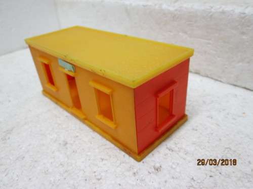 DIE CAST : MATCHBOX KING SIZE: PLASTIC BUILDING CONTAINER OFFICE - LOT 369S