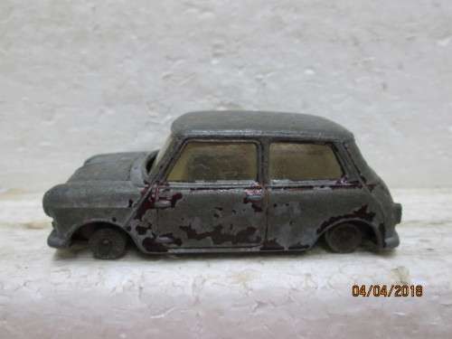 DIE CAST CORGI TOYS : MORRIS MINI MINOR - LOT 480S