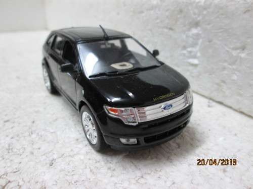 DIE CAST 1:43 SCALE : UNIVERSAL HOBBIES FORD EDGE - LOT 574S