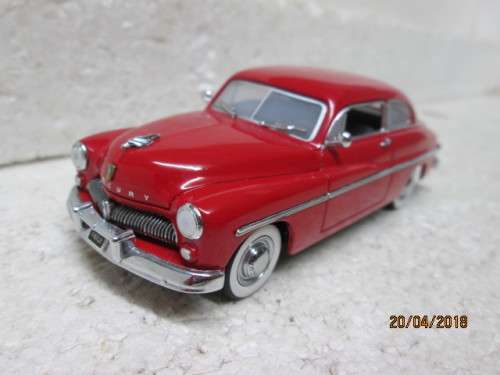 DIE CAST 1:43 SCALE : UNIVERSAL HOBBIES 1949 MERCURY - LOT 580S