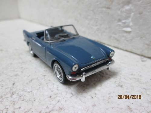 DIE CAST 1:43 SCALE : UNIVERSAL HOBBIES SUNBEAM ALPINE - LOT 589S