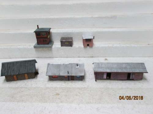 HO SCALE : x6 HANDMADE BUILDINGS - LOT 859S