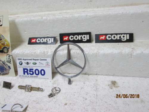 VARIOUS CAR MEMORABILIA - LOT 66T