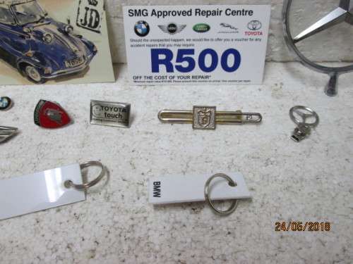 VARIOUS CAR MEMORABILIA - LOT 66T