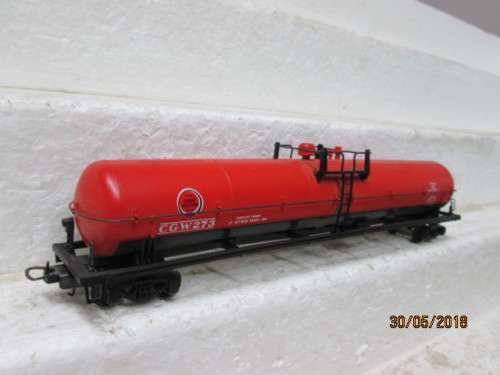 HO SCALE LIMA LONG TANKER (GREAT WESTERN) - LOT 166T