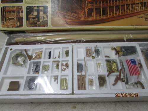 ARTESANIA LATINA "KING OF THE MISSISSIPPI" PADDLE WHEEL STEAM BOAT KIT (1:80 SCALE) - LOT 170T
