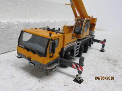 DIE CAST 1:50 SCALE : LIEBHERR LTM1050 CRANE - LOT 219T