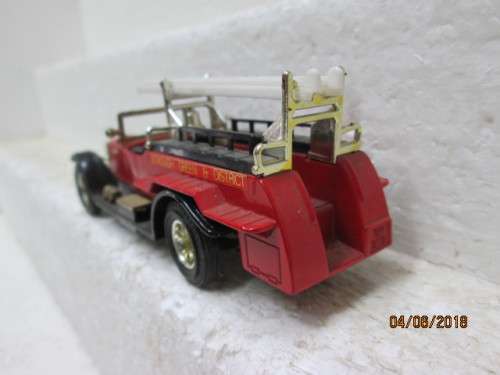 DIE CAST MODELS OF YESTERYEAR : Y-6/7 ROLLS ROYCE FIRE TRUCK - LOT 241T