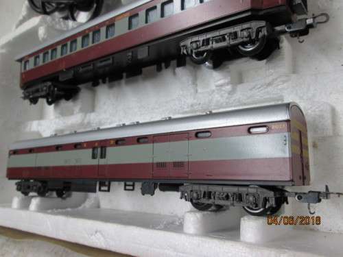 HO SCALE LIMA SAR TRANS-KAROO SET (BOXED) - LOT 264T
