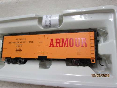 HO SCALE MODELPOWER 41' BOX CAR (SOLID METAL BODY) BOXED - LOT 405T