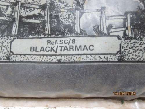 HO SCALE : SLATER SCENE (BLACK TARMAC) - LOT 498T