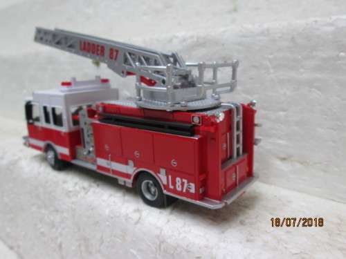 HO SCALE : SCHUCO FIRE TRUCK WITH LADDER (BOXED) - LOT 524T