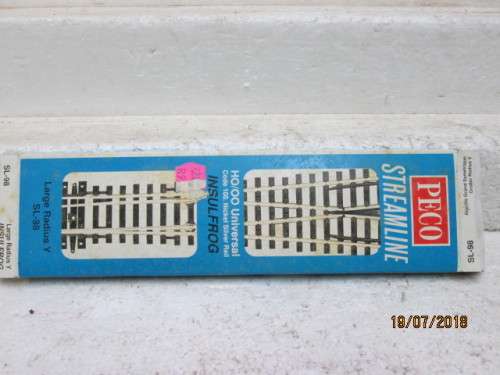 HO/OO SCALE : PECO LARGE RADIUS Y-POINT (BOXED) - LOT 576T