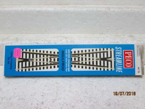 HO/OO SCALE : PECO LONG CROSSING (BOXED) - LOT 581T