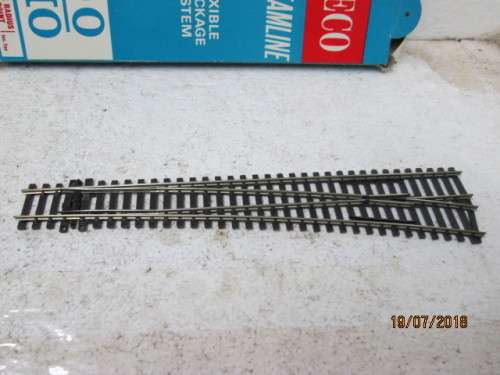 HO/OO SCALE : PECO LARGE RIGHT HAND POINT (BOXED) - LOT 590T