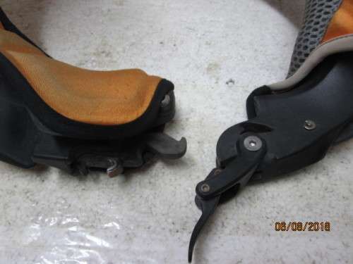 LEATT NECK BRACE (MOTORLEATT GPX) - LOT 768T