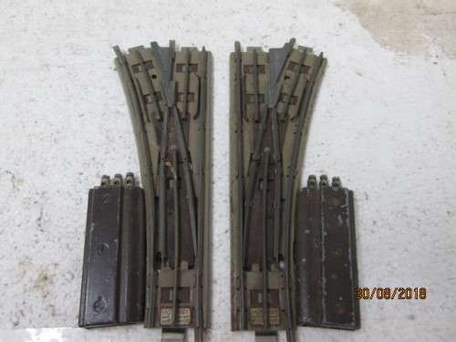 OO SCALE : HORNBY DUBLO LEFT PLUS RIGHT ELECTRIC POINTS - LOT 35U