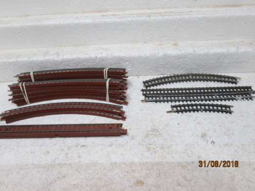 TT SCALE (12mm) : TRI-ANG TRACK - LOT 43U