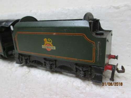 OO SCALE  : HORNBY DUBLO 4-6-2 STEAM LOCOMOTIVE  (DUCHESS OF MONTROSE) - LOT 53U