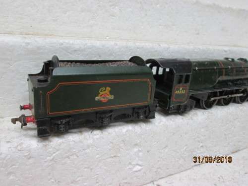 OO SCALE  : HORNBY DUBLO 4-6-2 STEAM LOCOMOTIVE  (DUCHESS OF MONTROSE) - LOT 53U
