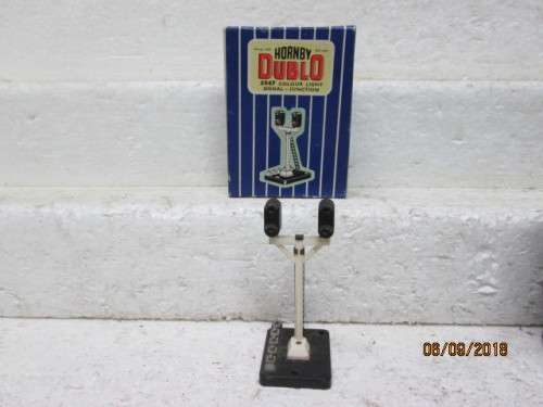 OO SCALE : HORNBY DUBLO COLOUR  RAIL SIGNAL LIGHTS (BOXED) - LOT 122U