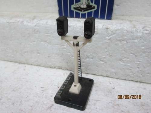 OO SCALE : HORNBY DUBLO COLOUR  RAIL SIGNAL LIGHTS (BOXED) - LOT 122U
