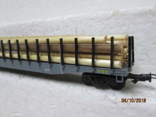 HO SCALE : FRATESCHI SAR (GREY) SMLJ FLAT CAR WITH WOOD LOAD - LOT 377U