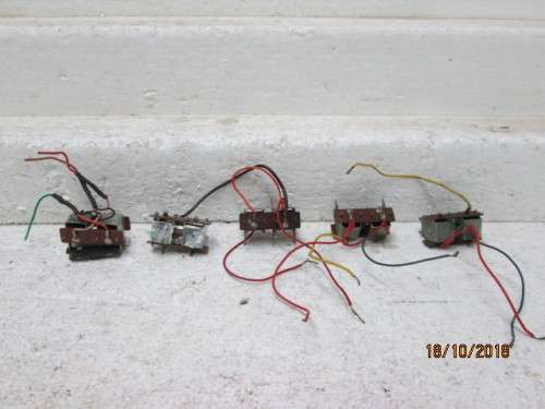 HO SCALE: PECO POINT MOTORS x5 - LOT 508U