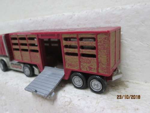 HO/OO SCALE : TRUCK & TRAILER HORSEBOX - LOT 675U
