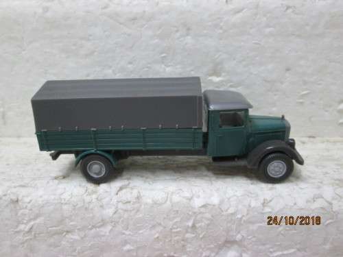HO SCALE : WIKING MERCEDES OLD STYLE TRUCK - LOT 698U
