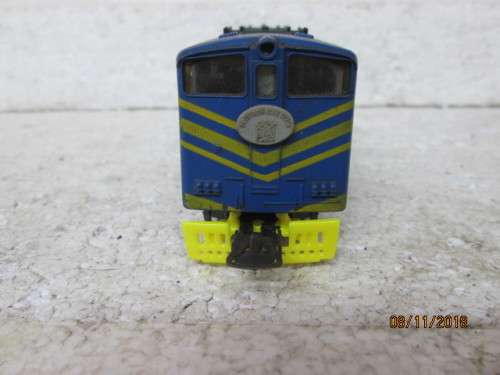 HO SCALE : LIMA SAR REPLACEMENT COW CATCHERS (YELLOW) - LOT 896U