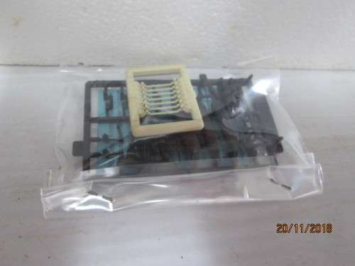 HO SCALE : ROCO DB FIRST CLASS COACH (BOXED) - LOT 652U