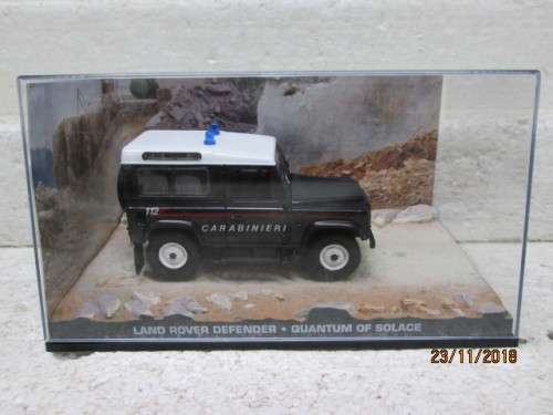 LAND ROVER DEFENDER  - QUANTUM OF SOLACE (PART OF THE 007 SERIES No 65) - LOT 28V