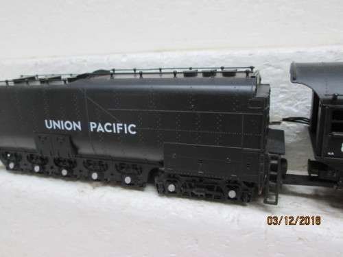 HO SCALE : RIVAROSSI FEF 4-8-4 UNION PACIFIC STEAM LOCOMOTIVE (BOXED) - LOT 169V