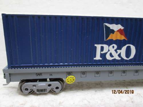 HO SCALE SAR SML 18m CONTAINER WAGON (P&O / SAFMARINE) BOXED - LOT 903V
