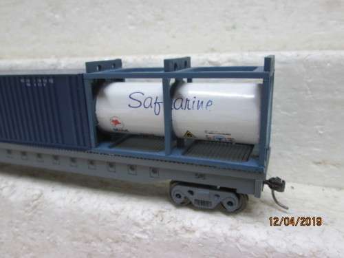 HO SCALE SAR SML 18m CONTAINER WAGON (P&O / SAFMARINE) BOXED - LOT 903V