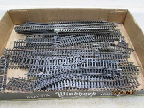 HO/OO SCALE : ASSORTED SCRAP TRACK / OFF-CUTS - LOT 400W