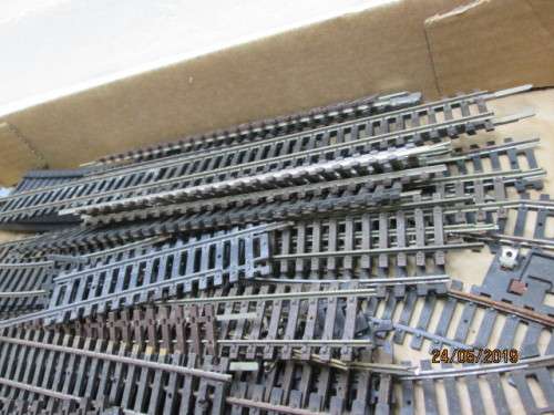 HO/OO SCALE : ASSORTED SCRAP TRACK / OFF-CUTS - LOT 400W