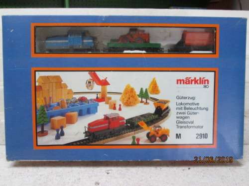 HO SCALE : MARKLIN TRAIN SET No 2910 (BOXED) - LOT 529W