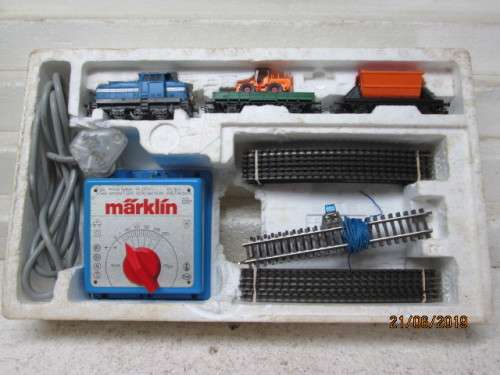 HO SCALE : MARKLIN TRAIN SET No 2910 (BOXED) - LOT 529W
