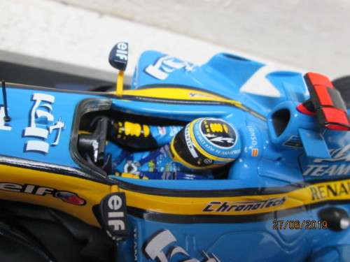1:18 SCALE FERNANDO ALONSO RENAULT R26 F1 WORLD CHAMPION 2006 SPECIAL EDITION - LOT 580W