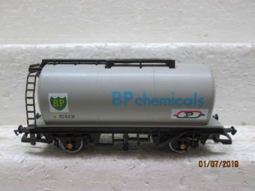 OO SCALE  HORNBY TANKER "BP CHEMICALS" - LOT 618W
