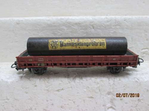 HO SCALE MARKLIN OPEN GOODS WAGON WITH PIPE LOAD - LOT 659W