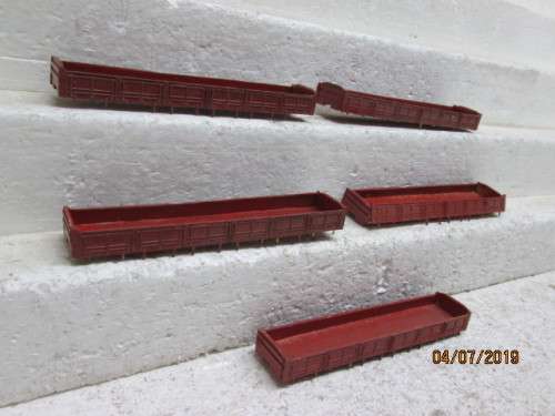 HO SCALE : SAR DZ WAGONS x5 FOR REPAIR - LOT 757W