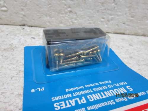 HO SCALE : PECO FIVE MOUNTING PLATES PL-9 - LOT 823W